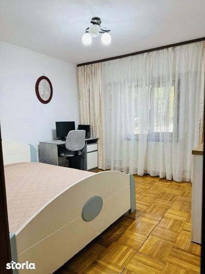 Apartament cu 3 camere, mobilat în Central
