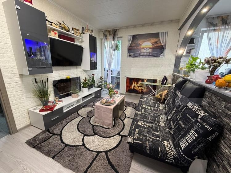 Apartament cu 2 camere semidecomandat, mobilat în Florești