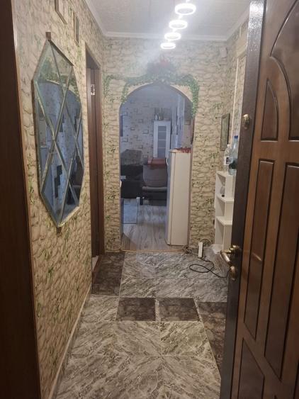 Vand apartament cu o camera 36 mp utili Otopeni str Ghioceilor - 8