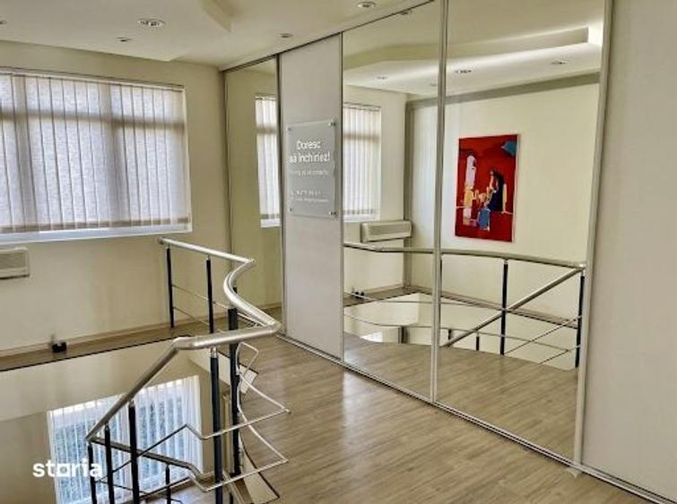 Apartament cu 5 camere în Mazepa 1