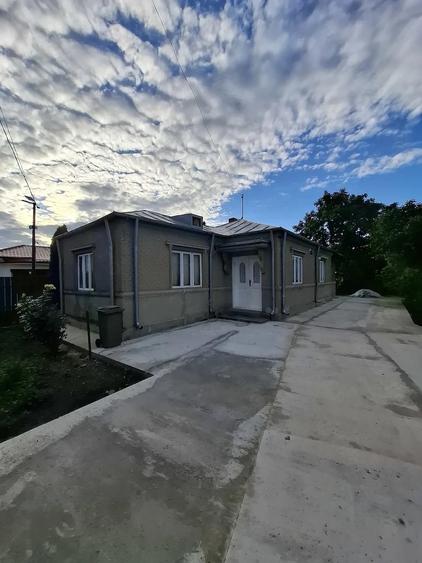 Casă cu 3 camere cu Teren 1000 Mp în Odobești
