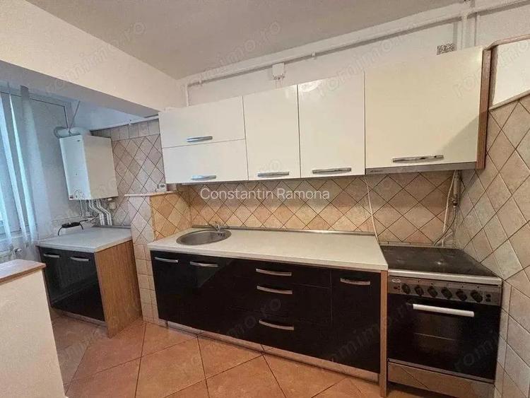 Dambu Pietros - Vanzare apartament 3 camere - B-dul. 1848