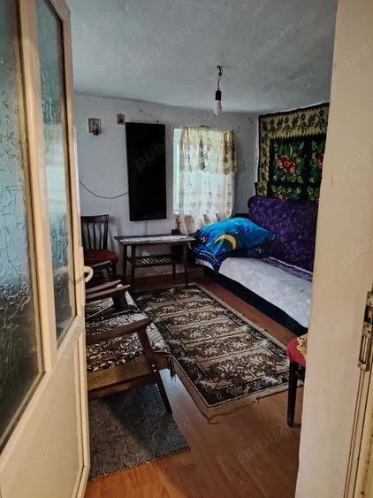 Casa batraneasca de vanzare - 2