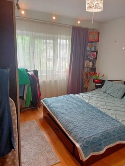 Bd. Basarabia - 3 cam, suprf. 69 mp, decom, mob/util,bloc reabilitat - 2