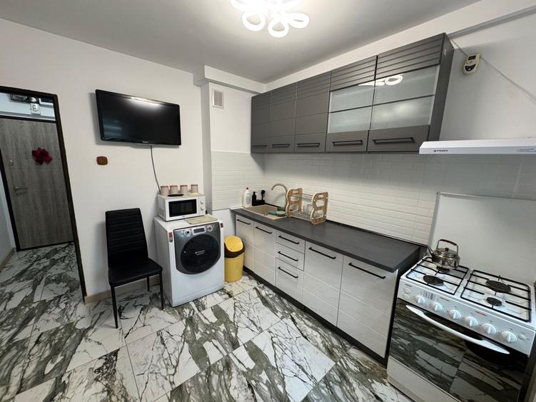 Inchiriere apartament 2 camere Piata Resita - 1