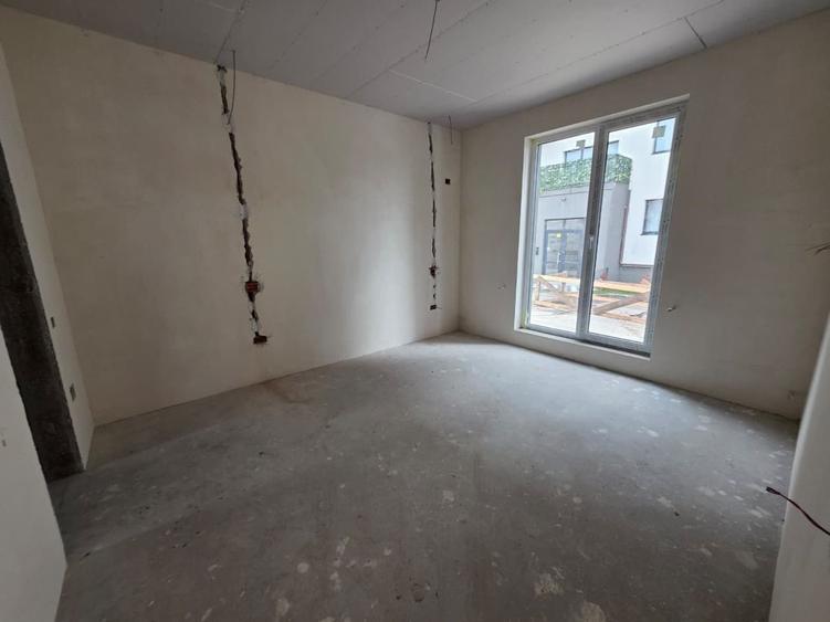 ANSAMBLU CASE INDIVIDUALE, RATE LA DEZVOLTATOR PE 2 ANI, COMISION 0% - 8