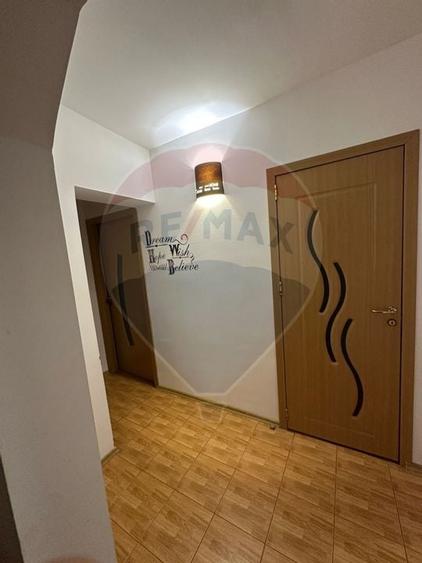 Apartament cu 2 camere de vânzare în zona Lapus Arges - 4