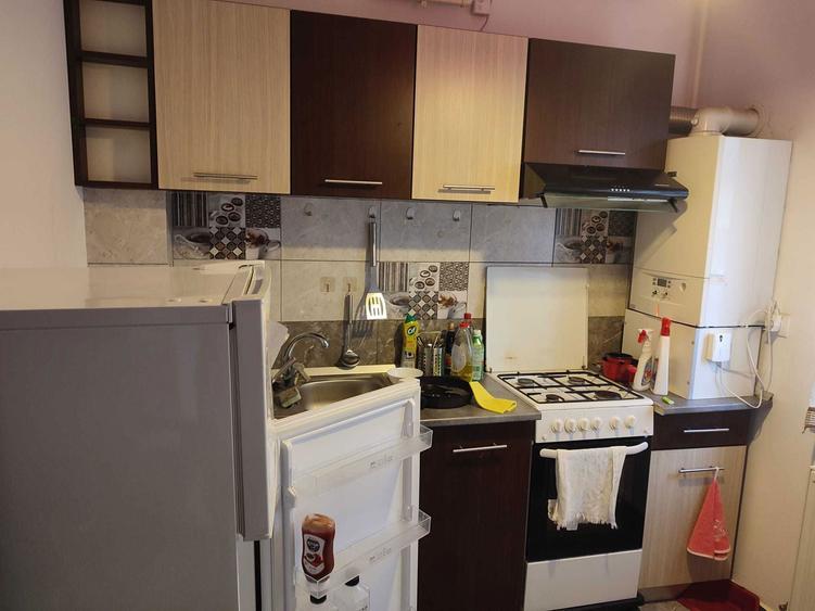 Garsoniera de inchiriat 10 min de statia 1 Dec 1918 - 3