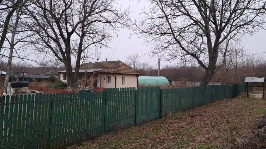Ocazie! Casa cu teren la 50 Km de Bucuresti, cu teren 2776 mp - 1