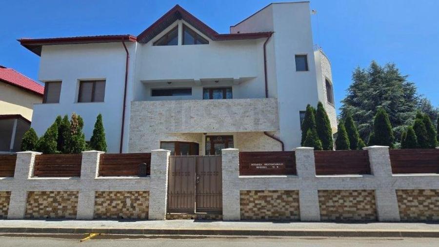 REV2004940 VILA DEOSEBITA DE VANZARE IN OTOPENI - ZONA REZIDENTIALA SELECTA - 1