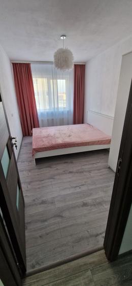 Apartament cu 3 camere decomandat în Ostroveni