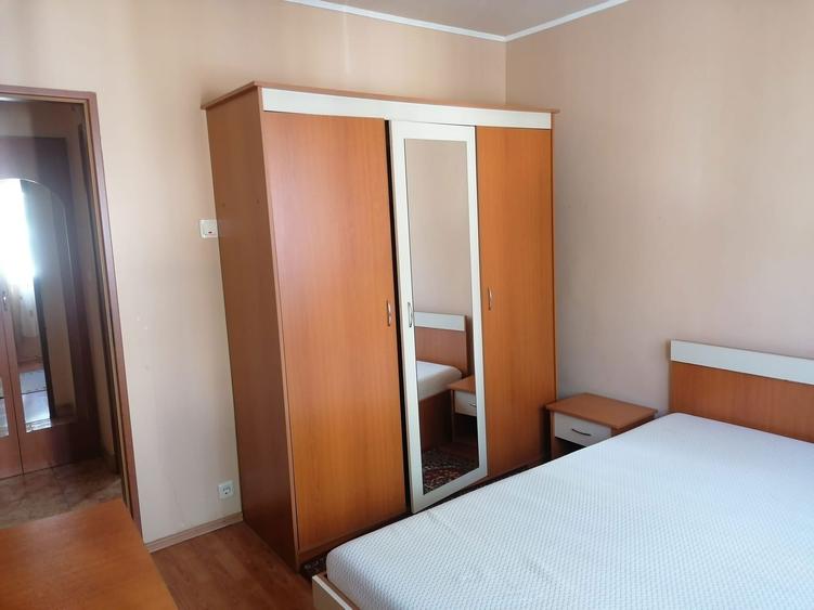 Inchiriez apartament 3 camere Decebal - 5