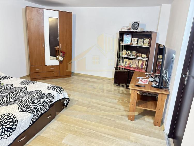 CASA 6 CAMERE, TEREN 420 MP, PITESTI - 1