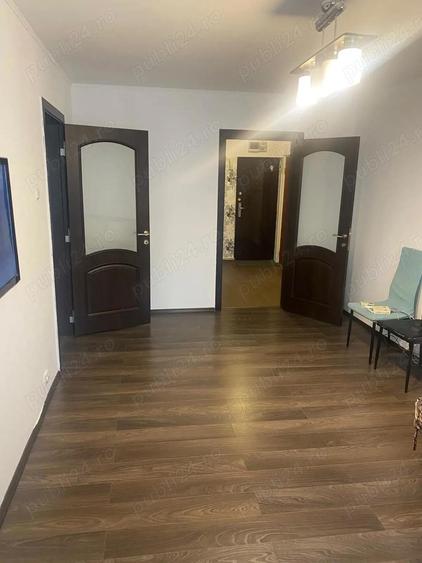 Ap 3 camere, Dristor, Bd Rm Sarat, et 6 8, loc de parcare - 4