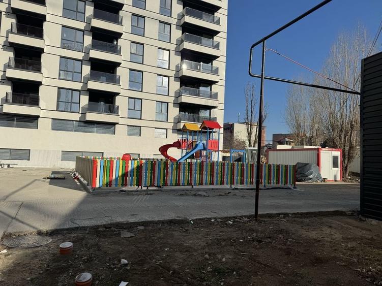 Studio bloc 2025 / Quartz Residence / Gara Obor - 2