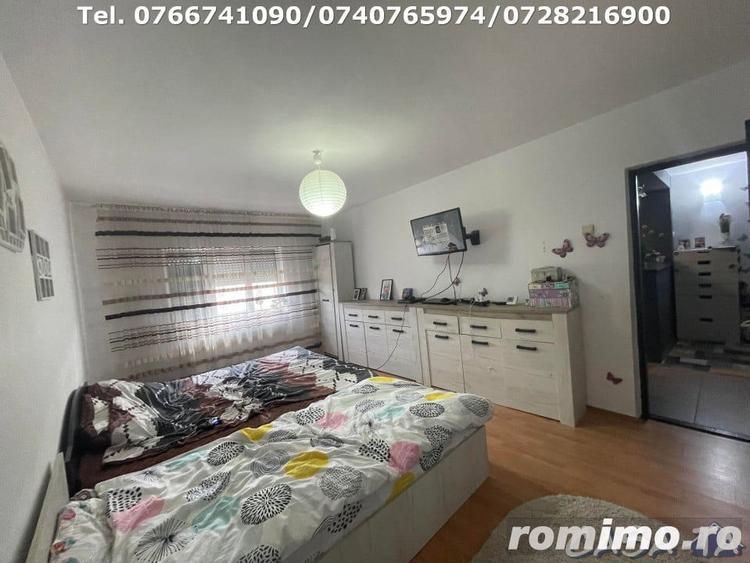 Apartament 3 Camere, Etaj 4, Strada 23 August - 15