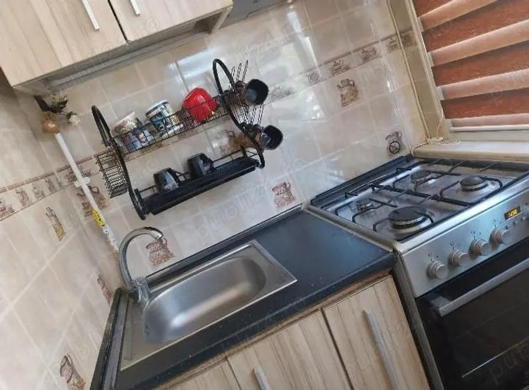 vand apartament 3 camere zona vale Pa?cani - 5