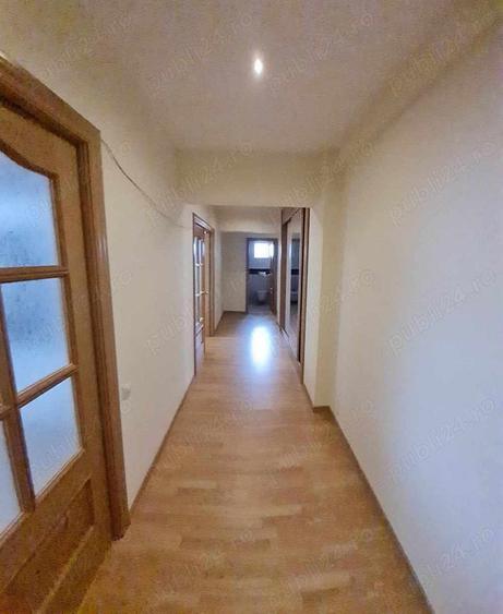 Vand apartament 3 camere spatios - 10