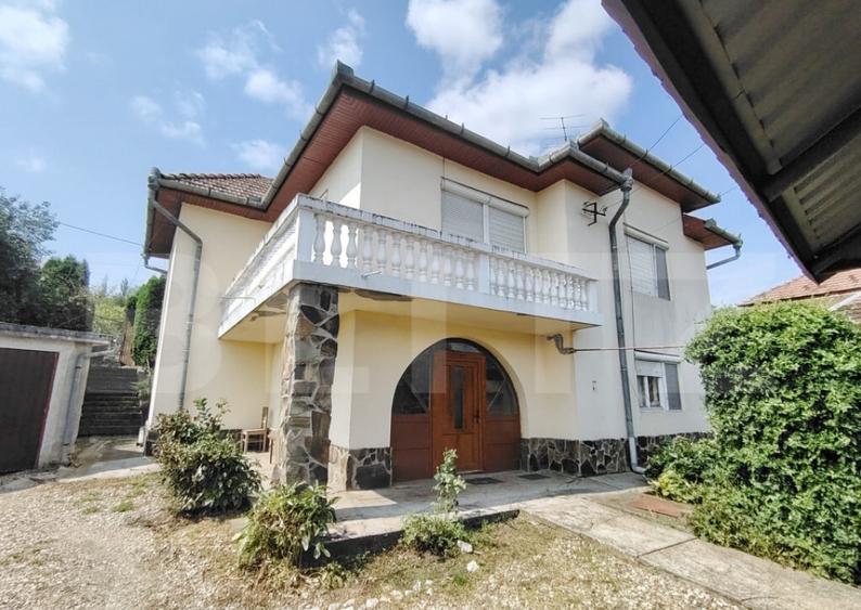 Casa solida cu pod, foi?or ?i 2 garaje in Tarnaveni - 13