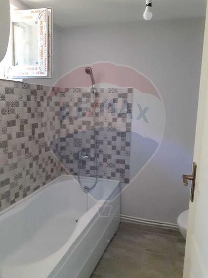 Casă individuală cu teren de 3.414 mp, Comuna Comarna - 11