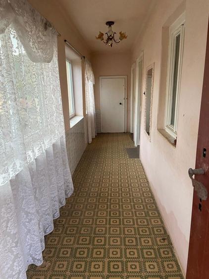 Casa de vanzare la tara, cu anexe si priveliste superba ideala pentr - 3
