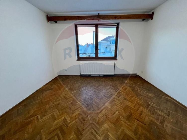 Casă cu 3 camere de vânzare Calea Dumbravii - 10