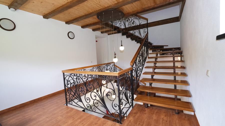 Vanzare pensiune noua complet functionala superba Prahova padure priveliste - 31