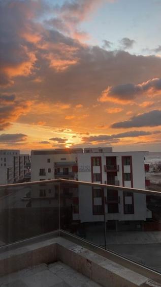 Mamaia Nord - apartament cu 3 camere, 2 terase, vedere superba la mare - 1