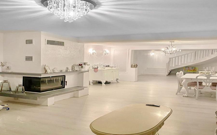 Proprietate compusa din 2 case - 10