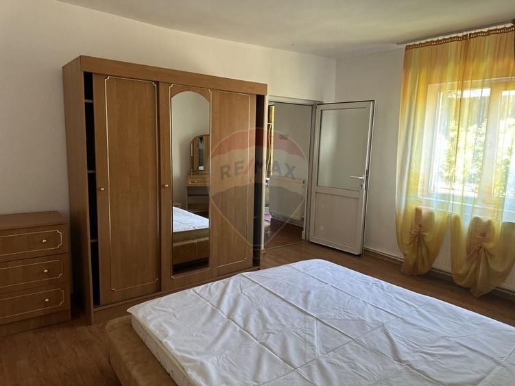 Casa spatioasa in Ciritei, gata de mutat - 9