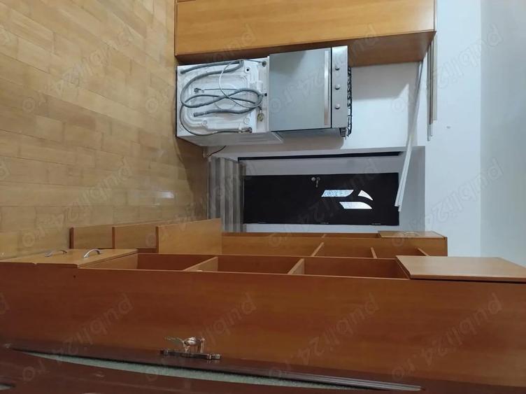 Apartament de vanzare - 4