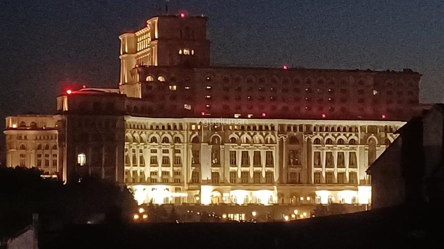 Penthouse 4 camere ultracentral, 125 mp, balcon panoramic, vedere Casa Poporului Penthouse 4 camere ultracentral, 125 mp, balcon panoramic, vedere Casa Poporului