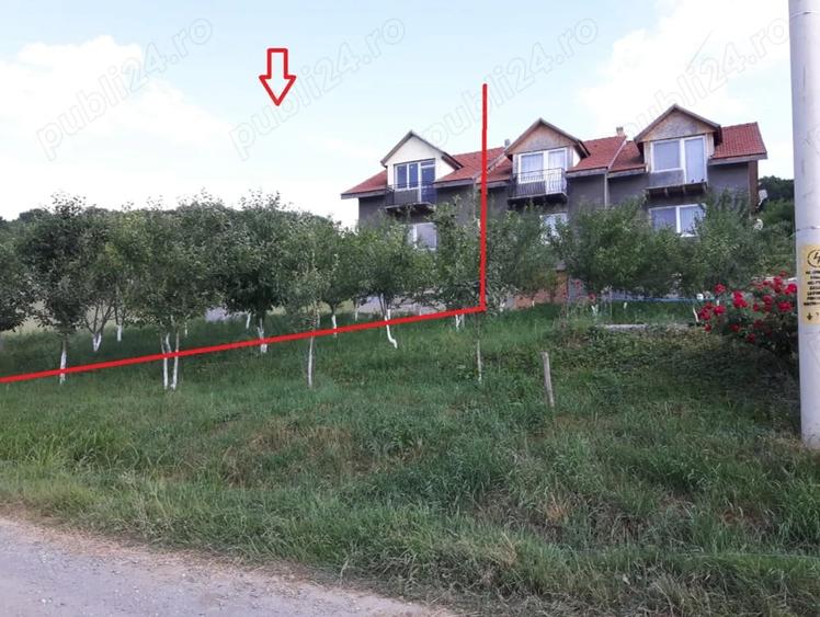 Casă cu 4 camere cu Teren 667 Mp în Poienița