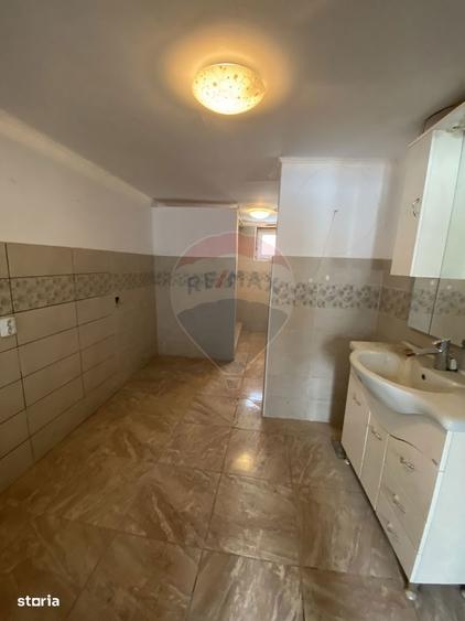 Casa de vanzare in Chirpar / ideala pentru investi?ie/pensiune - 5