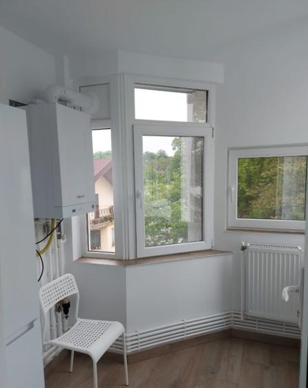 Inchiriez apartament decomandat 2 camere etaj 2 din 4, Piata Centrala - 8