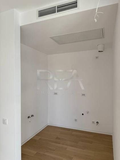 Studio Dublu mobilat si utilat in One Lake Club - 3