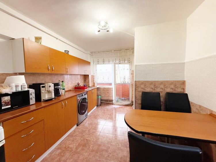 Apartament 4 camere decomandat, 2 bai, Micalaca-Orizont - 5