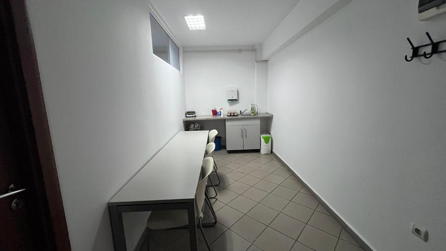 Spatiu Pentru Birouri 60 mp - Zona Racadau - Cod 5231 - 5