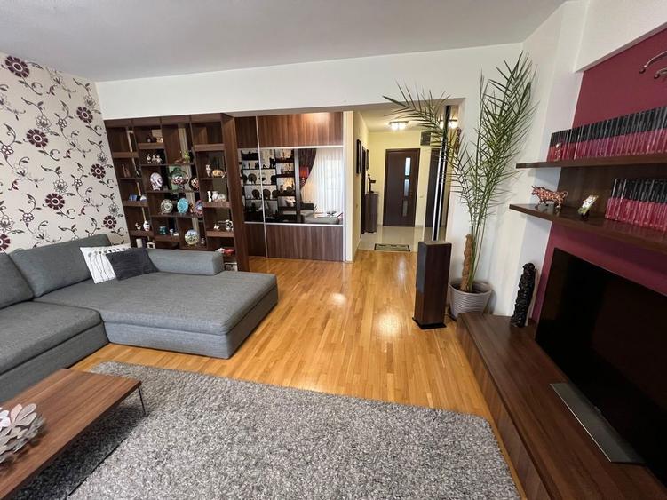 Apartament 3 camere, Eroii Revolutiei - 4