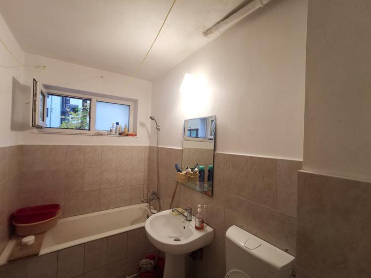 Spatiu comercial pretabil cabinet zona Unirii - 12