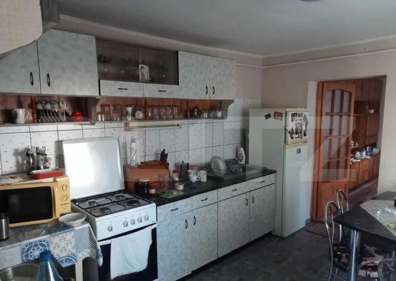 Casa de vanzare, 3 camere, 92 mp, zona Baritiu - 2