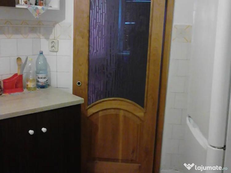 Vand apartament cu 3 camere str. Savenilor - 7