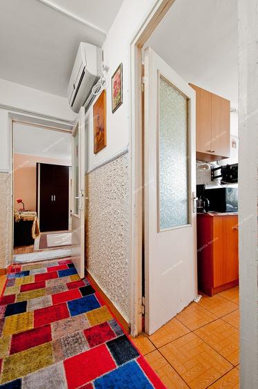 Vanzare apartamentu cu 2 camere in Micro 20 la u pret de 1000 euro/mp - 3