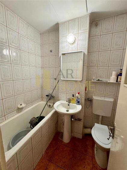 Vanzare apartament 4 camere, boxa si garaj propriu, in Ploiesti, zona Bd. Castanilor - 17