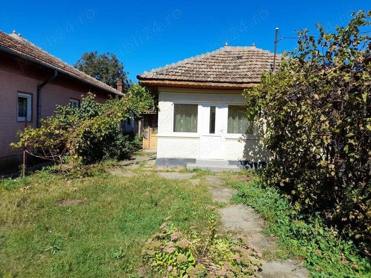 Casa batraneasca locuibila intr-o loca?ie perfecta - 8