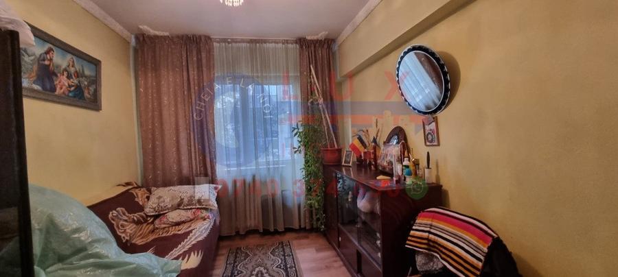 ID 3480 Apartament 3 camere Piata Noua - 4