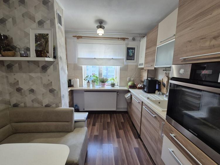 Apartament 4 camere, finisat, mobilat, parcare, zona str Izlazului - 11