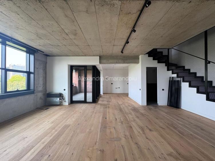 Apartament cu 4 camere decomandat în Floreasca