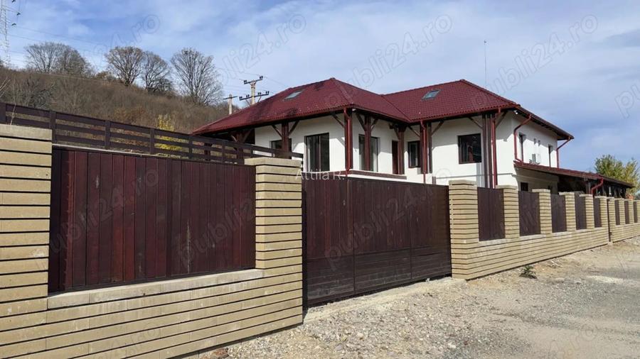 Proprietate multifunc?ionala sub padure locuin?a principala + spa?iu de relaxa