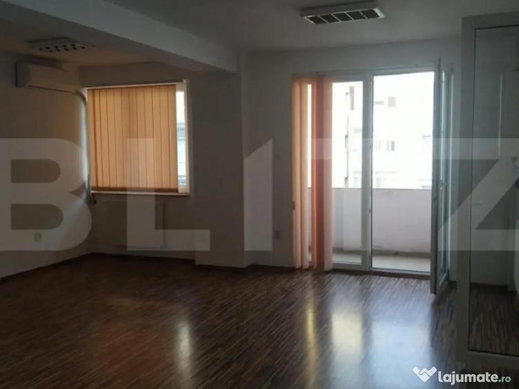 Apartament de vanzare, cu o camera, 44 mp, zona centrala - 3